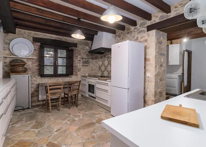 Holiday home Espectacular Casona En Un Entorno Incomparable Omono